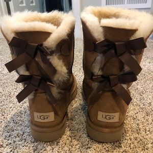 UGG bailey bows